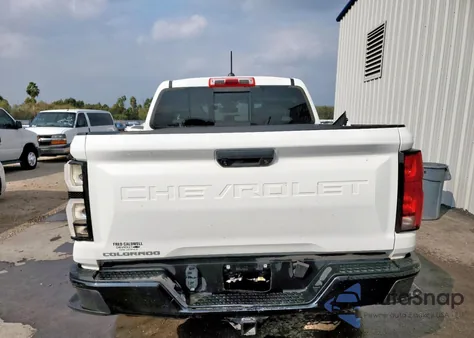 2023 Chevrolet Colorado Z71 z USA, uszkodzony, nr VIN 1GCPTDEK6P1211943